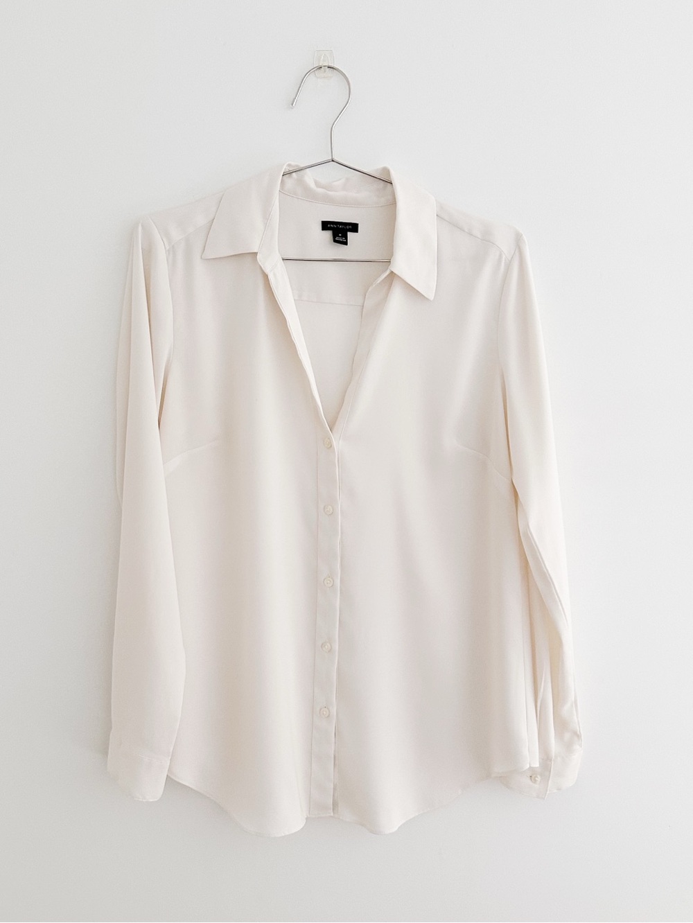 Ann Taylor Ivory Button Front Blouse Size M Minimalist 90s Style Quiet Luxury